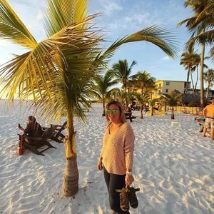 Meet your Posher, Deborah